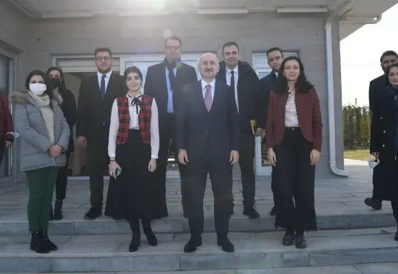 Bakan Karaismailoğlu: “Uzay vatanda varlığımızı her zaman hissettireceğiz”