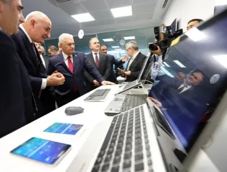 Başbakan Yıldırım: “15 Temmuz’da bilişim ve iletişim altyapımız ayakta kaldı”