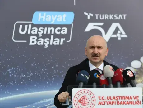 Bakan Karaismailoğlu: “Türksat 5A uydu haberleşme verici antenleri kurulum çalışmalarında son aşamaya geldik”