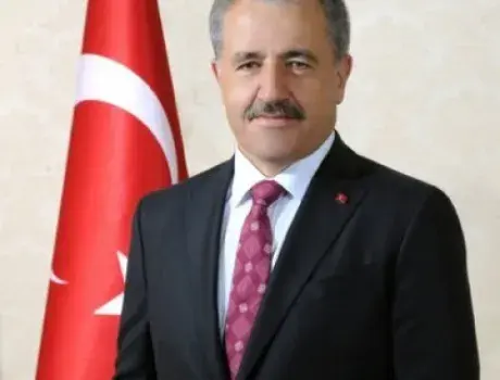 Ulaştırma Denizcilik ve Haberleşme Bakanı Ahmet ARSLAN 'ın 10 Kasım Mesajı