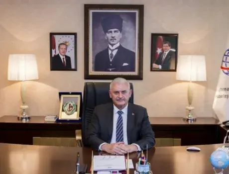 Ulaştırma, Denizcilik ve Haberleşme Bakanı Sayın Binali Yıldırım'ın Yeni Yıl Mesajı