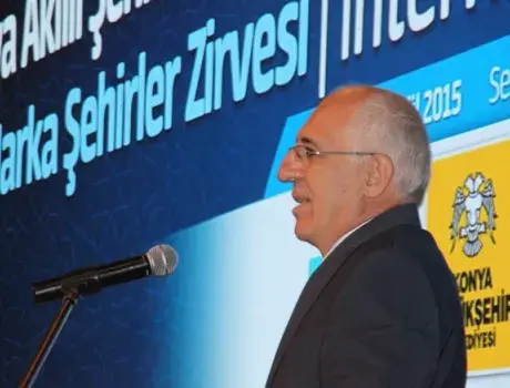 Prof. Dr. Gül : “Fiber optik kablosuz bir işyeri ya da ev düşünmememiz lazım.”