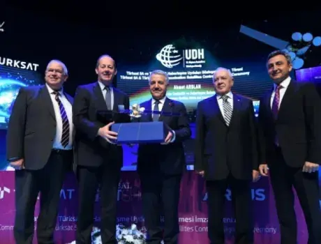 Global SatShow’da “Türksat 5A ve Türksat 5B Haberleşme Uyduları Sözleşmesi İmza Töreni” gerçekleşti