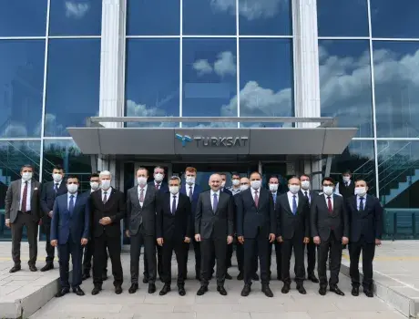 Minister Karaismailoğlu visits Türksat