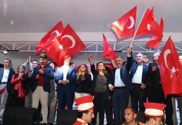 Sayın Bakanımız Arslan, “Demokrasi Nöbeti”ne katıldı