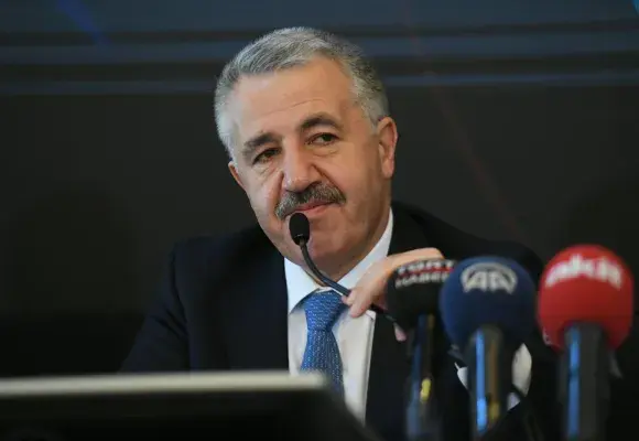 Bakan Arslan, "Türkiye haberleşme uydusu üretebilen 10 ülkeden biri olacak"